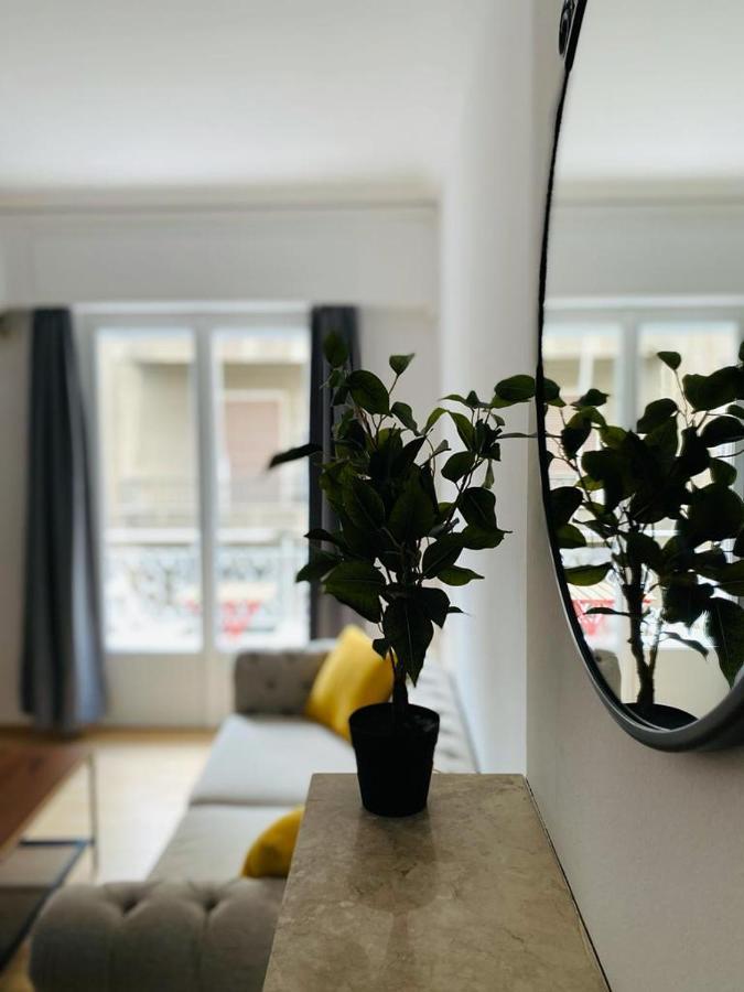 Lovely Apartment In The Heart Of Athènes Extérieur photo